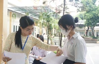 Sau khi biết điểm thi, điểm chuẩn lớp 10, thí sinh cần làm gì?