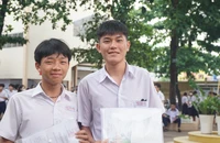 Điểm chuẩn vào lớp 10 chuyên, tích hợp giảm