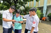 Đề tiếng Anh thi tốt nghiệp THPT khiến thí sinh đã thi IELTS cũng 'toát mồ hôi'
