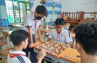 Lý do TP.HCM dự kiến cấm học sinh sử dụng điện thoại trong trường