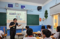 Viết bản kiểm điểm liệu có đủ sức giáo dục học sinh vi phạm?