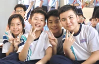 TP.HCM thí điểm hạn chế sử dụng điện thoại giờ ra chơi từ tháng 10