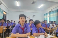 Phiếu thu tiền học chỉ 10.000 đồng/tháng tại 1 trường THCS ở TP.HCM