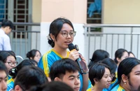 Nhận 'trái đắng' ngay phòng thi, thủ khoa cảnh báo bẫy khi dùng AI