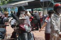 Vụ nghi ngộ độc tại trường Bình Quới Tây: Các trường lân cận đồng loạt dừng bữa ăn bán trú