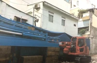 Bị hàng xóm xây nhà làm nứt tường, yêu cầu bồi thường ra sao?