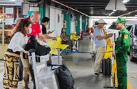 Lưu ý với kiều bào khi nhập cảnh sân bay Tân Sơn Nhất