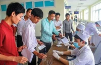 Bị hỏng một mắt có được cấp bằng lái xe?