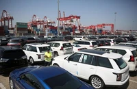 Xe nhập khẩu từ Trung Quốc ồ ạt về Việt Nam