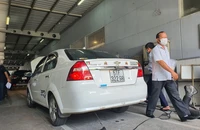 Từ 1-3, chủ xe ô tô cần điều chỉnh số vòng quay lớn nhất của động cơ không được nằm trong 'vùng đỏ'