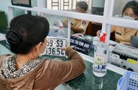 Chùm ảnh: Những người đầu tiên được công an huyện, xã cấp biển số xe