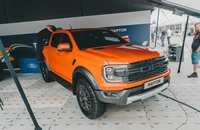 Ford Ranger Raptor 2022 trang bị động cơ xăng V6 đe nẹt đối thủ