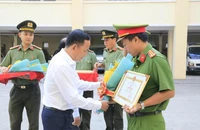 Khen thưởng các đơn vị phá nhanh vụ cướp ngân hàng ở quận 8