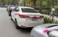 Loạt ô tô bị 'người lạ' xịt sơn: Xử lý ra sao?