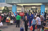 Ga Sài Gòn: Người dân quay lại TP.HCM đông đúc nhưng không chen lấn