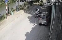 Tài xế taxi mở cửa gây tai nạn chết người có thể phải đối mặt với hình phạt ra sao?