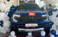 Các phiên đấu giá biển số xe 'nóng' trở lại với loạt biển được chốt tiền tỉ