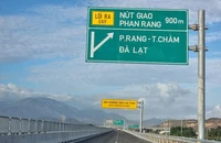Đề xuất 5 mốc tốc độ tối đa khi ô tô di chuyển trên cao tốc 