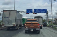 Có nên sửa quy định về đèn vàng khi tham gia giao thông?