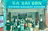 Chưa phải cao điểm Tết, nhiều hành khách đã nhỡ chuyến tàu 