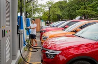 Chủ cây xăng tư nhân chuyển hướng sang kinh doanh trạm sạc xe điện