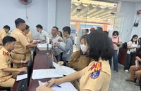 Ngày thứ 2 Công an TP.HCM cấp đổi bằng lái xe: Thủ tục nhanh gọn trong 20 phút