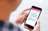 Người dân được trình bảo hiểm xe online cho CSGT khi được kiểm tra