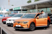 Chạy VinFast VF 8 'lướt chuẩn GF' mới biết mua xe cũ không còn là lựa chọn… liều lĩnh