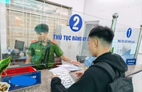Chỉ có giấy mua bán viết tay có bị phạt và làm được thủ tục sang tên xe máy cũ?