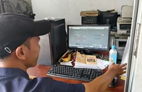 Ký cam kết đạp gia tốc khi kiểm định khí thải mà hỏng xe thì ai chịu trách nhiệm?