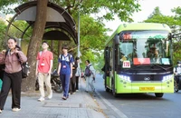 Đề xuất 3 nhóm giải pháp để thu hút người dân đi xe buýt miễn phí
