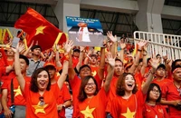Tour đi Philippines xem chung kết SEA Games đắt như tôm tươi