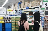 Sữa đậu nành của NutiFood lên kệ 450 siêu thị Walmart 
