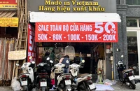 Cửa hàng thời trang Hàng Việt Nam xuất khẩu đang giảm giá 