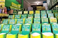 Gạo bán lẻ tăng nhẹ nhưng sức mua yếu ẢNH: TÚ UYÊN