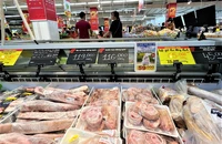 Các loại thịt heo đông lạnh bán ở siêu thị. ẢNH: TÚ UYÊN