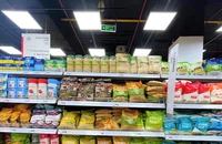 Các loại đường bày bán ở siêu thị. ẢNH: TÚ UYÊN 