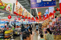 Người dân mua sắm tại MM Mega Market Hải Phòng ngày 5-9. 