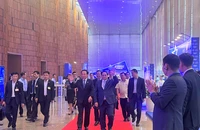 Thủ tướng Phạm Minh Chính đến dự phiên đối thoại chiều 25-9. Ảnh: TÚ UYÊN
