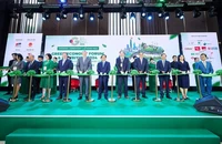 Phó Thủ tướng Bùi Thanh Sơn khai mạc triển lãm và diễn đàn Kinh tế xanh 2024. Ảnh: TÚ UYÊN