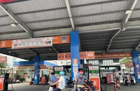 Kịp thời phát hiện, xử lý cửa hàng 'bán cầm chừng' xăng dầu