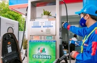 Để xăng E10 sớm đi vào cuộc sống, cần chuẩn bị 'từ giá đến niềm tin'