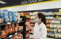 Xăng tăng kéo theo bão giá, sinh viên than trời thắt chặt chi tiêu 