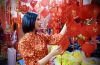 Người Sài Gòn háo hức mang Tết 2023 về nhà