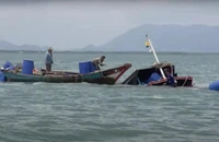 Sà lan tông chìm tàu lai dắt, 3 người trôi trên biển Cần Giờ