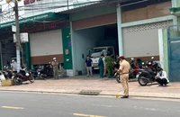 Người dân truy đuổi xe ben liên quan đến tai nạn tại TP Thủ Đức