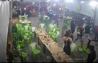 Truy xét nhóm người xông vào quán ăn chém người ở TP Thủ Đức