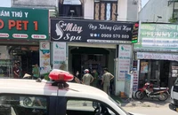 Con gái phát hiện mẹ bị thương, cha tử vong trong tư thế treo cổ ở Thủ Đức