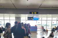 Đã mua vé, qua cổng an ninh nhưng không được lên máy bay do... hết ghế ngồi