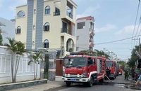 Dập kịp thời đám cháy xưởng gỗ ở TP Thủ Đức
